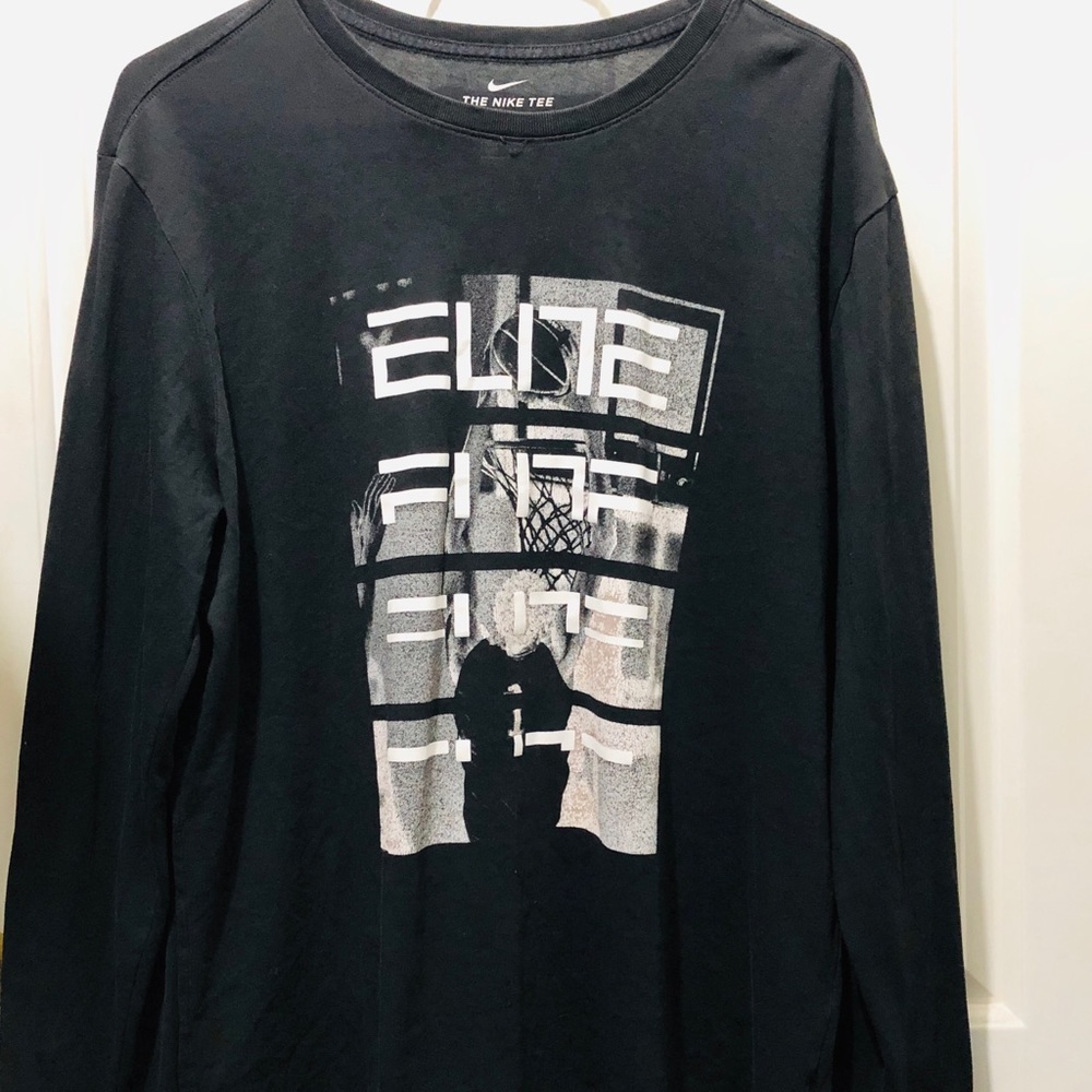 Men’s Long sleeve Nike shirt